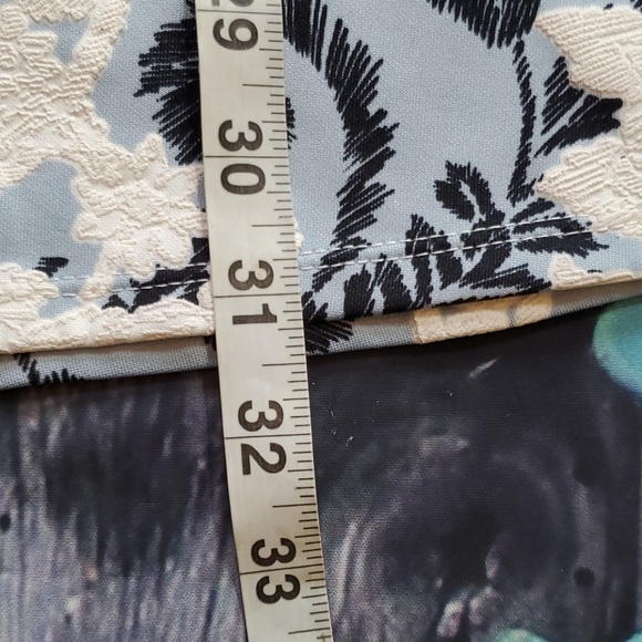 Trixxi dress - Picture 9 of 10